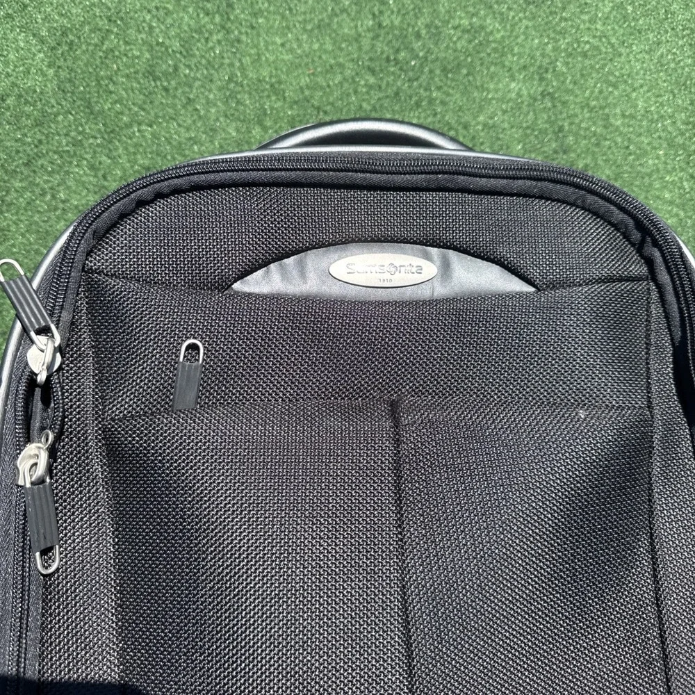 MINT Samsonite Luxury Carry-On Spinner Travel Wear Luggage Suitcase Tumi Like